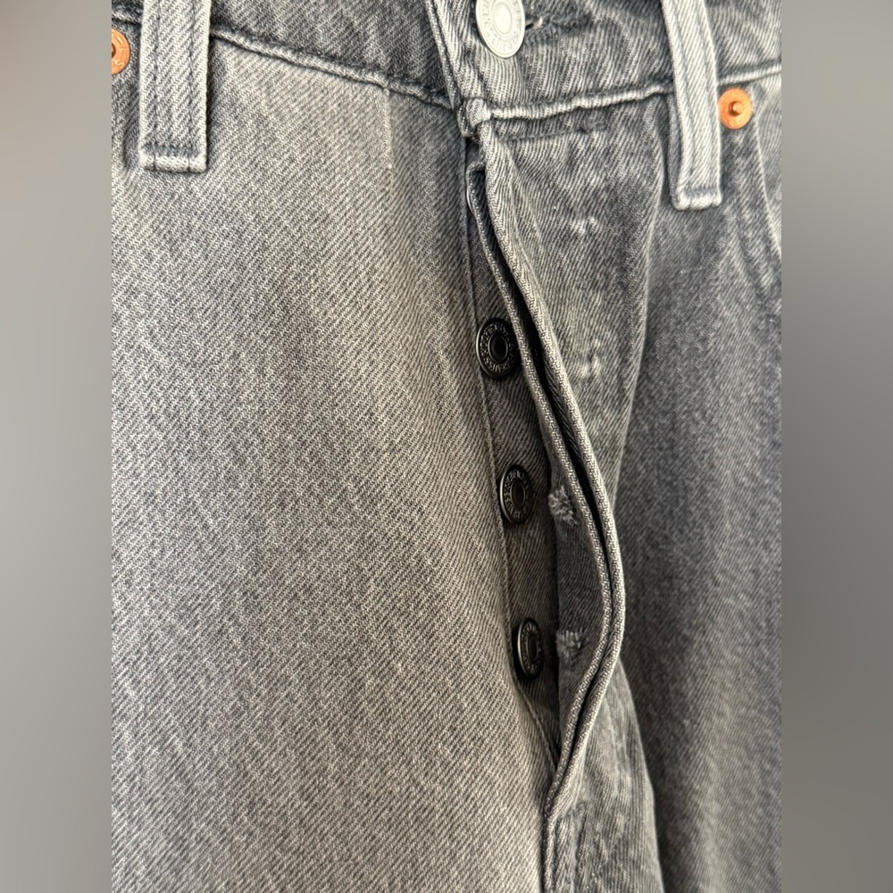 LEVI'S SKATEBOARDING  501  ORIGINAL JEANS Sz 31 X 32 - Picture 3 of 12